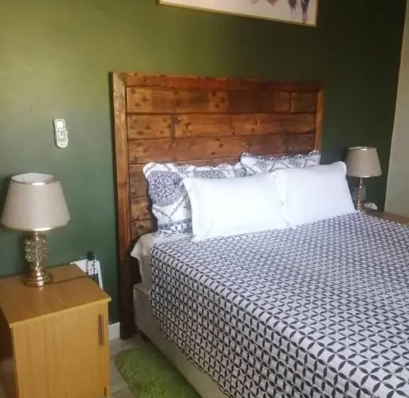 اتاق اکونومی, Birdville Bnb Guest House