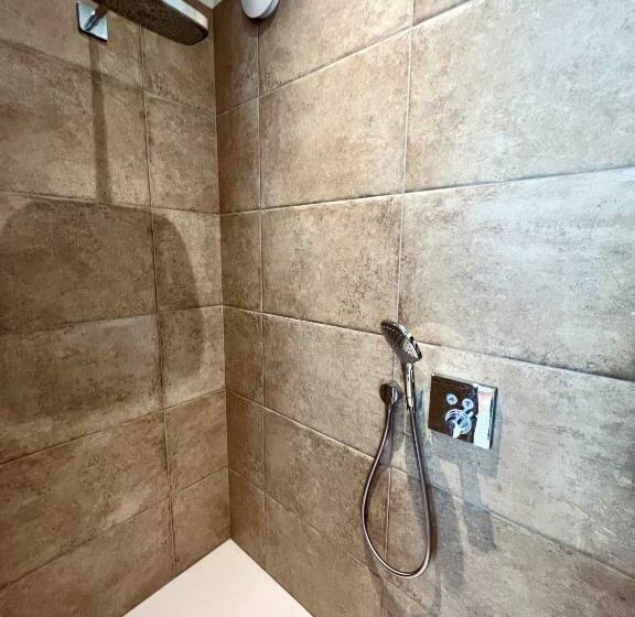 סוויטת סופריור, Les Suites De La Tour D Embas