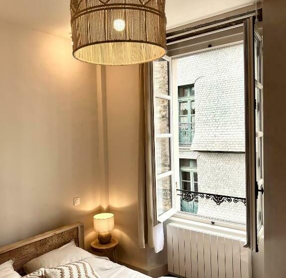 جناح سوبيريور, Les Suites De La Tour D Embas