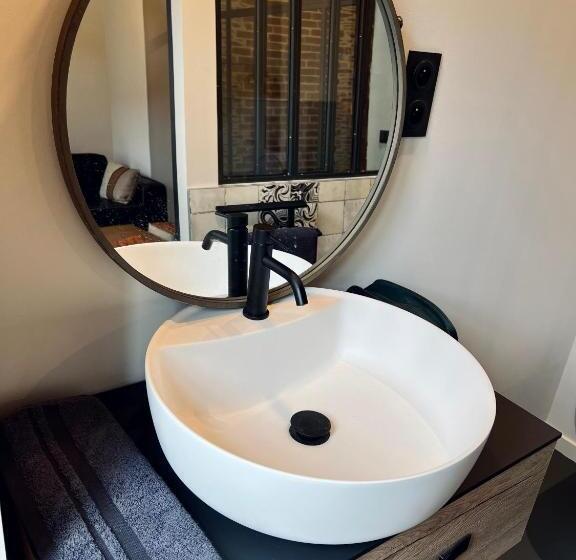 סוויטת סופריור, Les Suites De La Tour D Embas