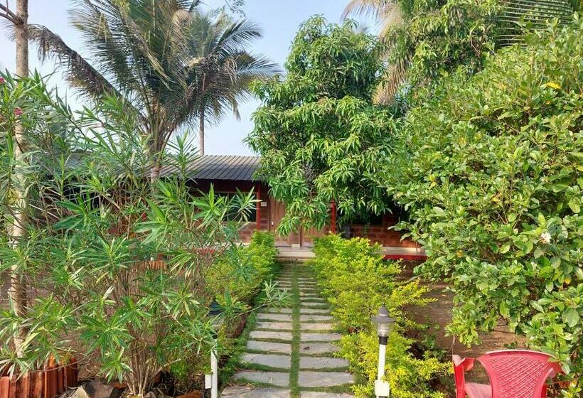 ファミリールーム, Prajakta Rest House