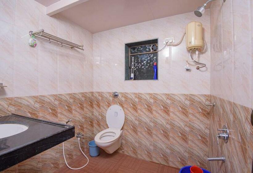 ファミリールーム, Prajakta Rest House