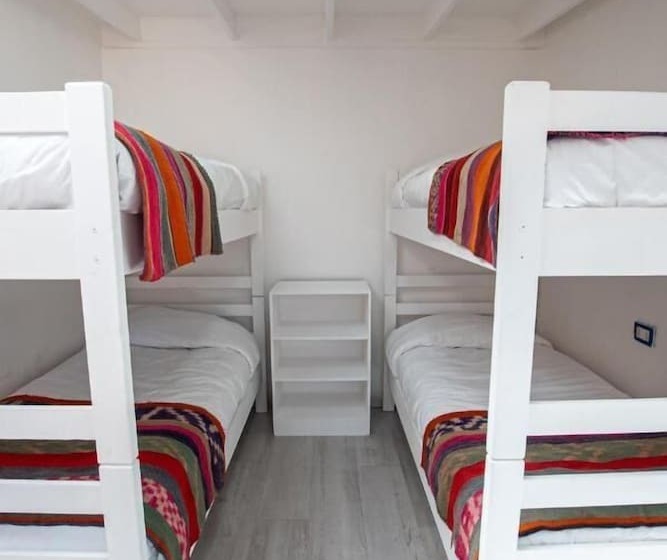 سرير فى غرفة مشتركه, Hostal Copart