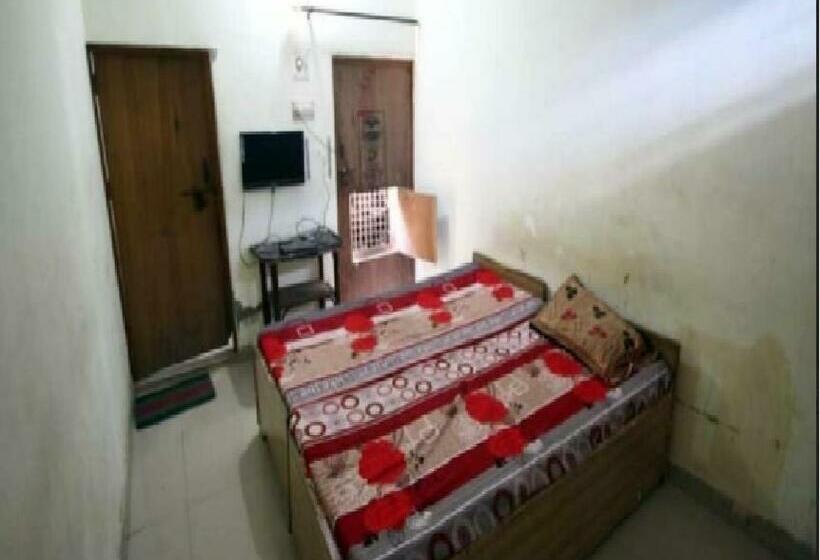 חדר אקונומי, New Agra Guest House By Wb Inn