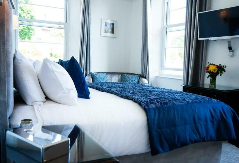 Deluxe Rum, Gresham Court