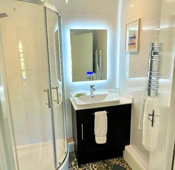 Standardrum King Size Säng, Gresham Court