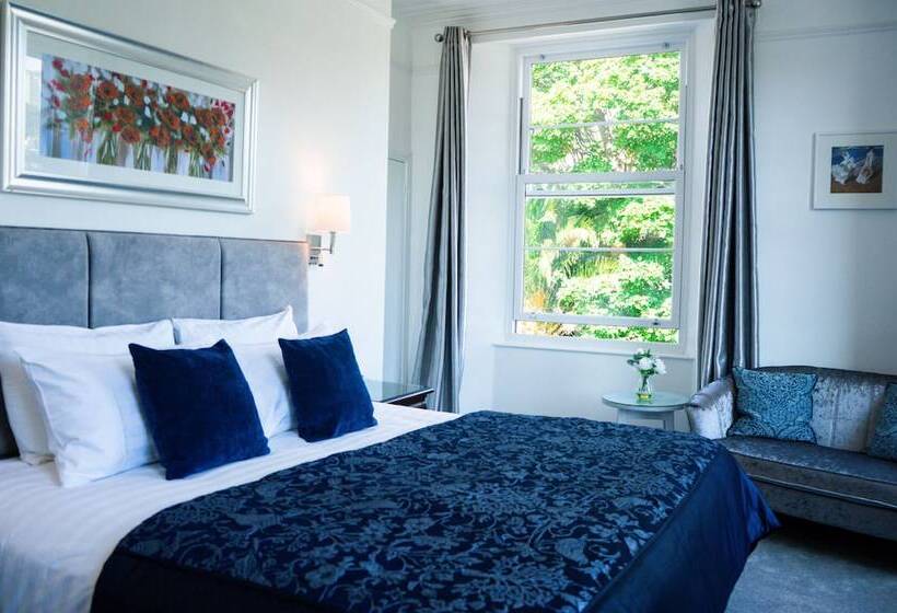 Deluxe Rum, Gresham Court