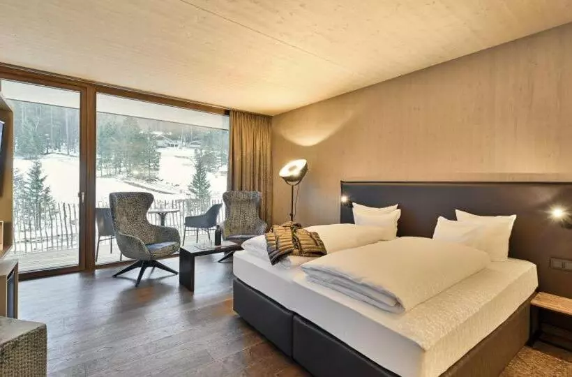 Sviitti Puutarhanäkymä, Aktiv Hotel Sarotla