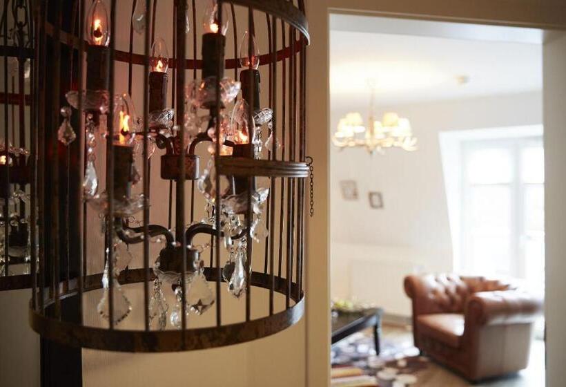 스위트, Aparthotel Bernstein