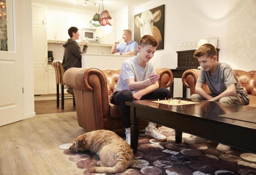 스위트, Aparthotel Bernstein