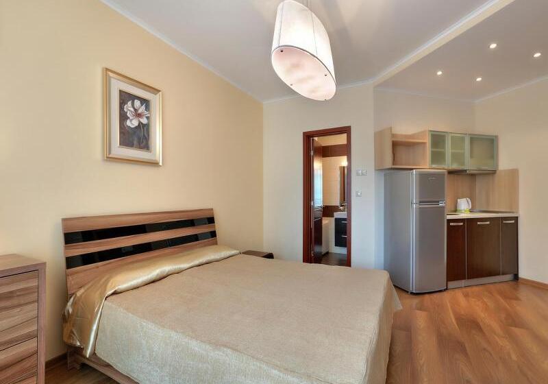 Студия Стандарт, Apart Hotel Golden Line