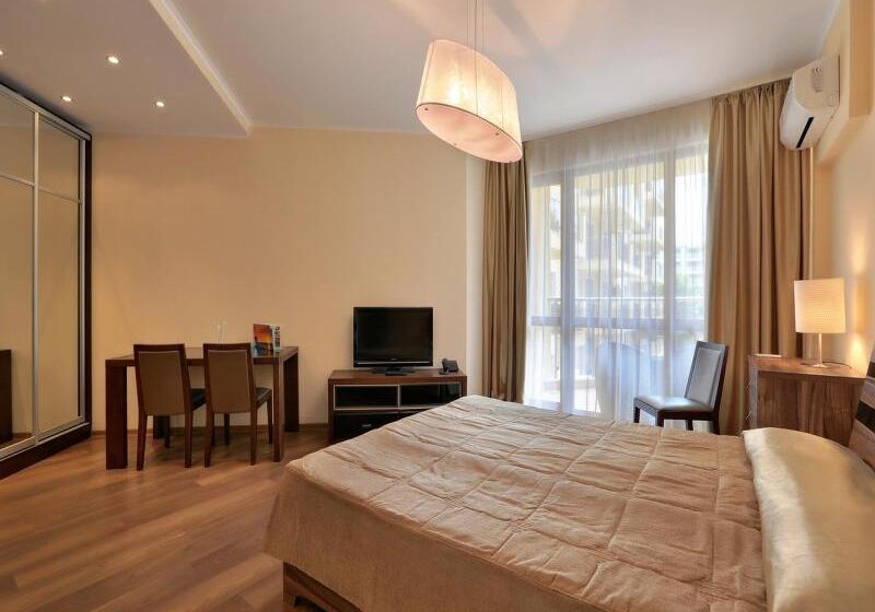 Студия Стандарт, Apart Hotel Golden Line