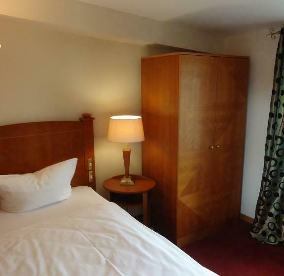 غرفة قياسية فردية, Und Restaurant Haus Sajons