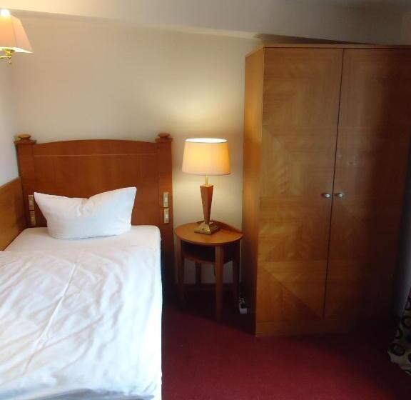 غرفة قياسية, Und Restaurant Haus Sajons