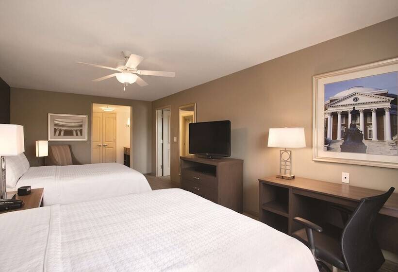 适合残疾人士使用的套间, Homewood Suites By Hilton Charlottesville, Va