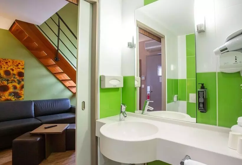 Camera Prestige, Ibis Styles Bourges