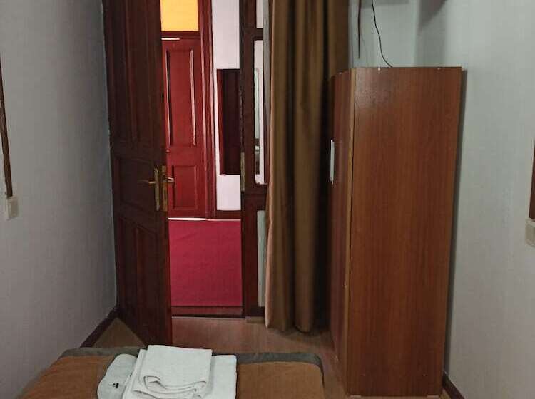 اتاق استاندارد یک نفره, Konak Hotel Kaleiçi