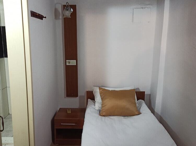 اتاق استاندارد یک نفره, Konak Hotel Kaleiçi
