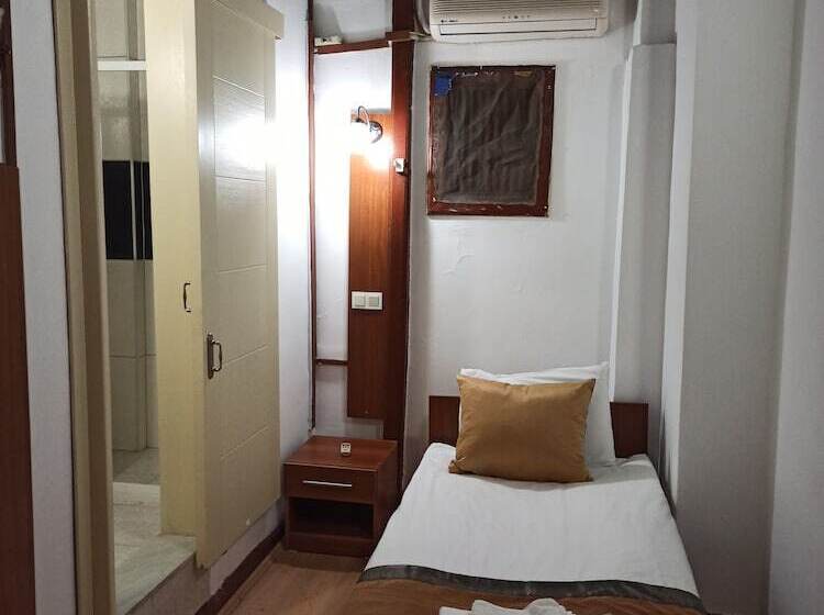 اتاق استاندارد یک نفره, Konak Hotel Kaleiçi