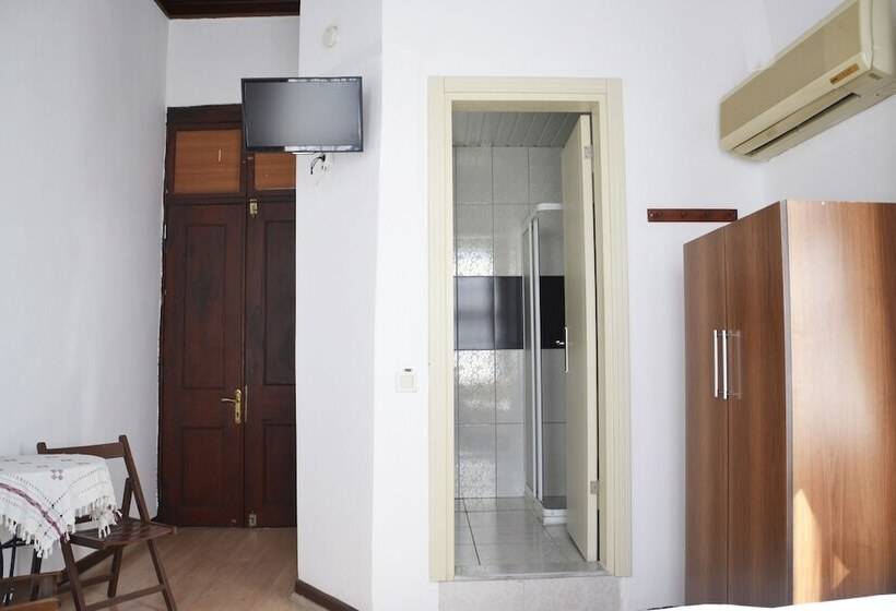اتاق استاندارد سه نفره, Konak Hotel Kaleiçi
