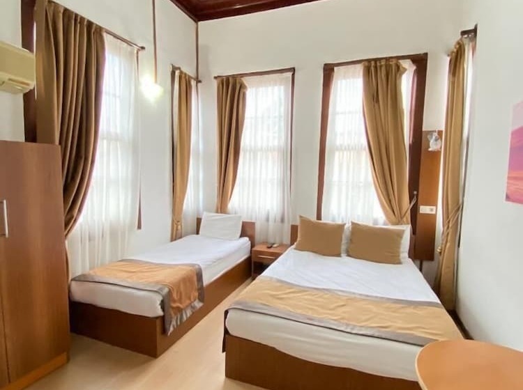 اتاق استاندارد سه نفره, Konak Hotel Kaleiçi