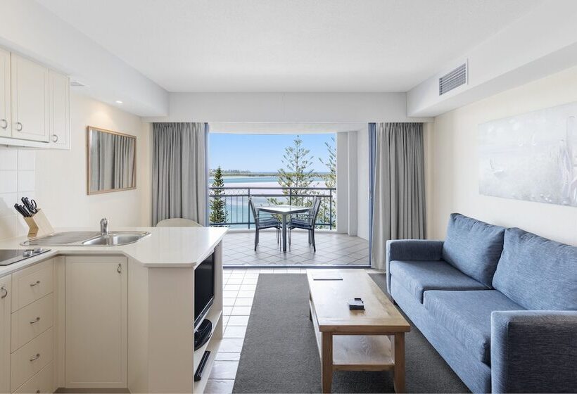 Апартаменты Deluxe 2 Спальни Вид на Море, Ramada Resort By Wyndham Golden Beach