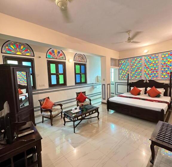 اتاق استاندارد با تخت بزرگ, Rawla Mrignayani Palace