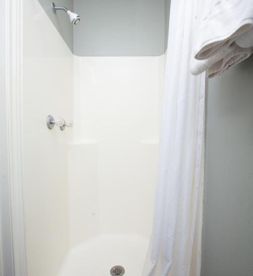 اتاق لوکس, The Rialto