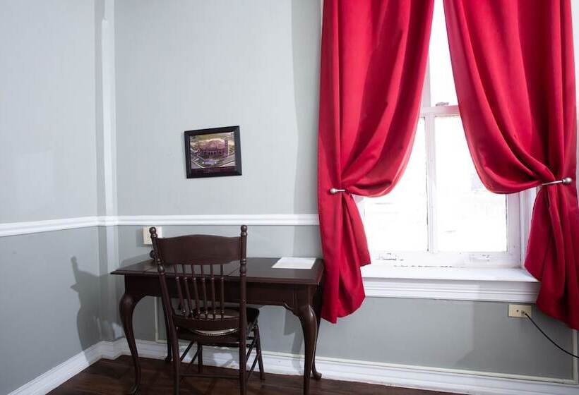 اتاق لوکس, The Rialto