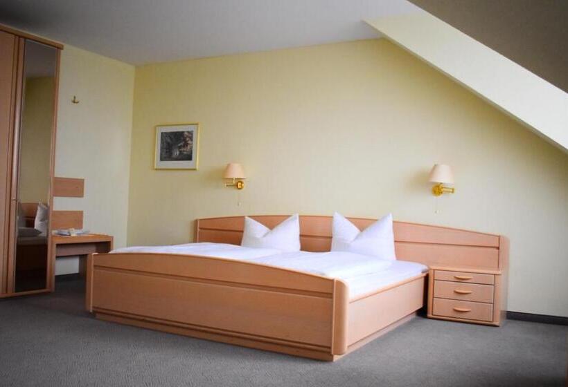 חדר סטנדרט, Trebeltal