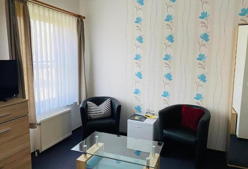 스탠다드 룸, Wald