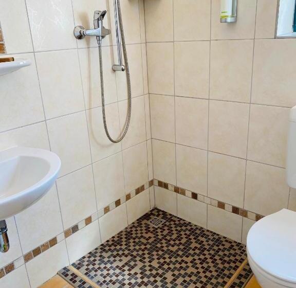 스탠다드 룸, Wald