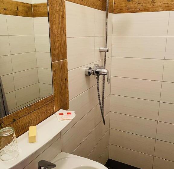 스탠다드 싱글 룸, Wald