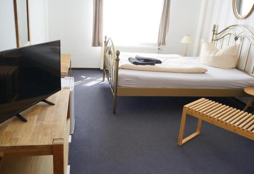 스탠다드 싱글 룸, Wald