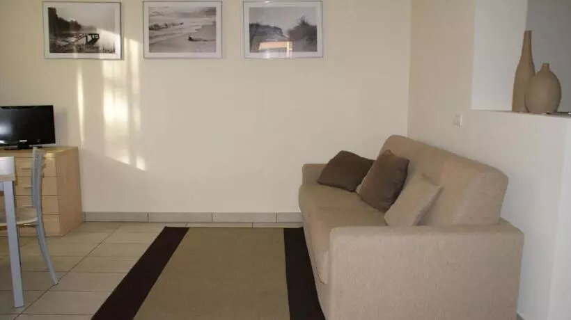 اتاق اکونومی, Residence Belmare
