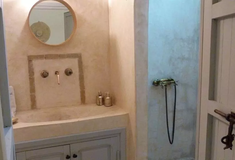 اتاق سوپریور, Riad Chamali