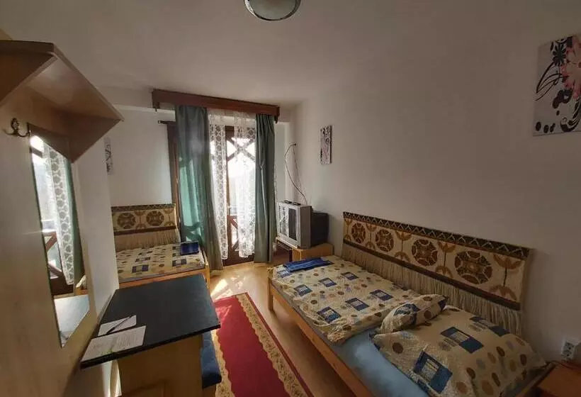 اتاق استاندارد, Valcsics Villa Panzió