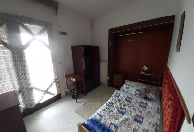 اتاق استاندارد یک تخته با بالکن, Valcsics Villa Panzió