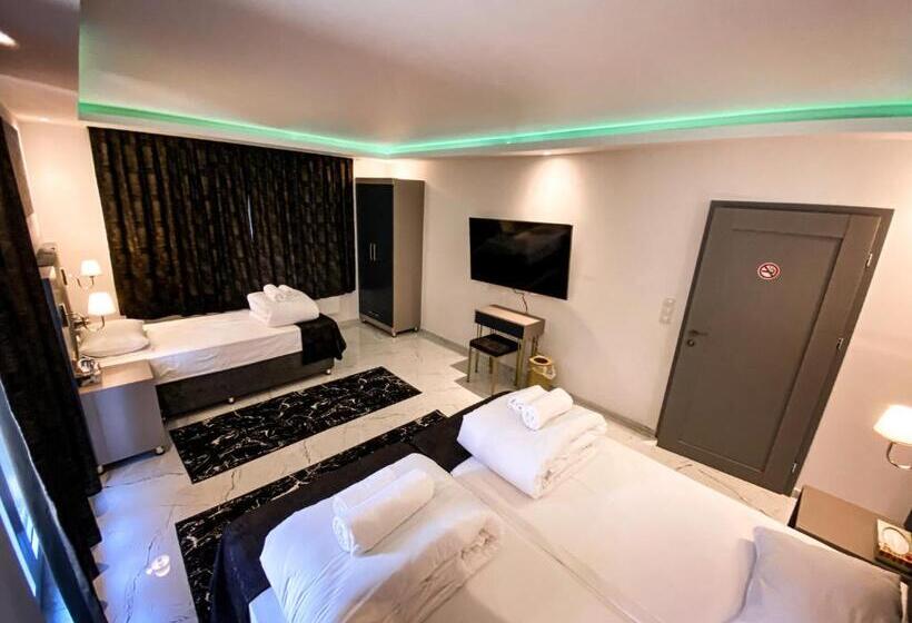 חדר סטנדרט לשלושה עם חדר אמבטיה משוף, Nring Villa Am Nürburgring