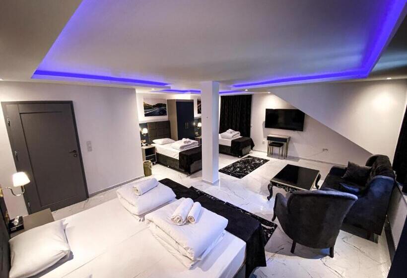 חדר סטנדרטי לארבעה עם חדר אמבטיה משותף, Nring Villa Am Nürburgring