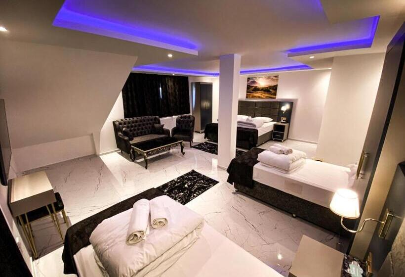 חדר סטנדרטי לארבעה עם חדר אמבטיה משותף, Nring Villa Am Nürburgring