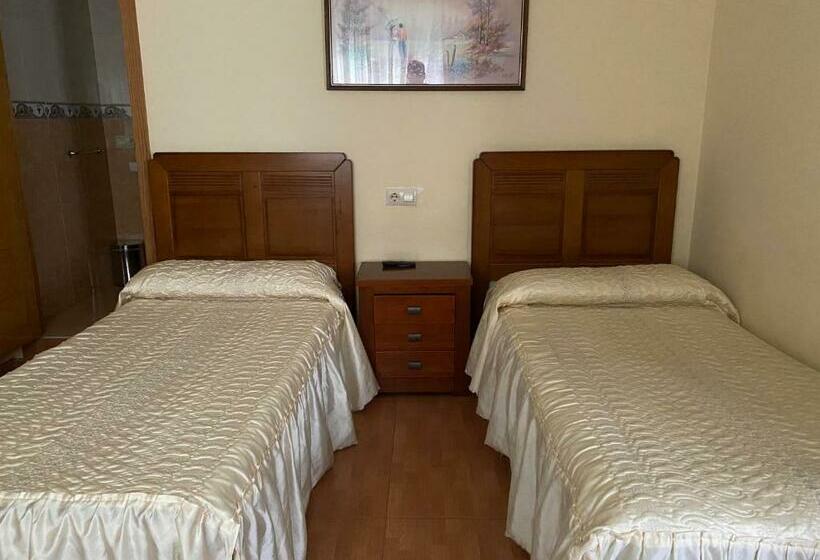 스탠다드 룸, Pensión Santa Clara