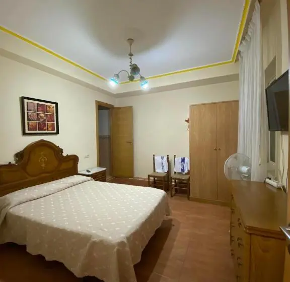 اتاق اکونومی, Pensión Santa Clara