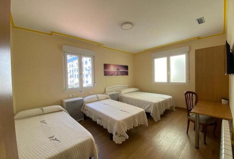 스탠다드 4인용 룸 공용 욕실, Pensión Santa Clara