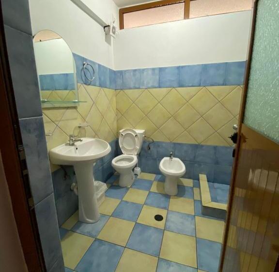 דירת חדר, Vila Tani