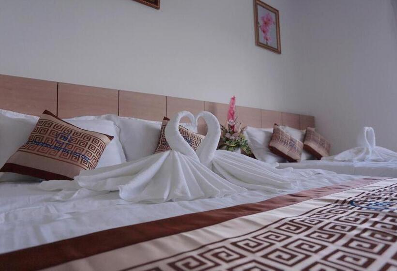 اتاق استاندارد با چشمانداز دریا, Dương Thanh Bình