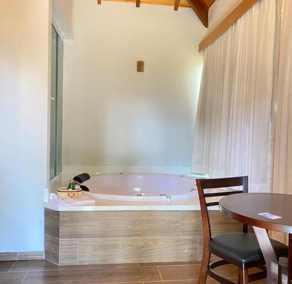 ガーデンビュースタンダードルーム, Pousada Gressoney Mountain