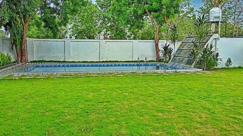 디럭스 룸, Shree Villa