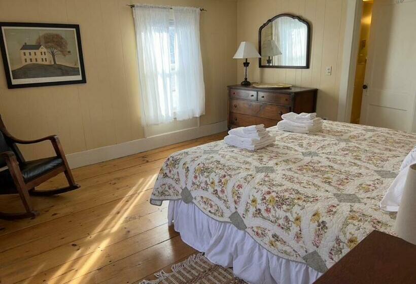 غرفة قياسية سرير كينج, The Cornish Inn