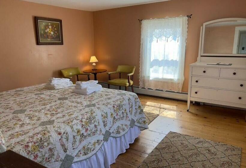 غرفة قياسية سرير كينج, The Cornish Inn